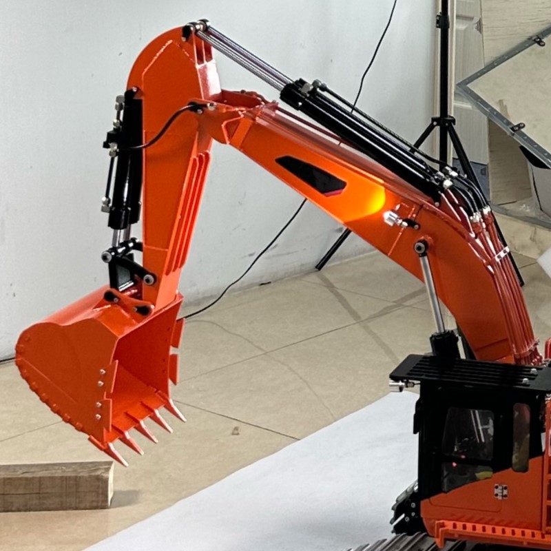 Rc Excavator Hobby - รถขุดขนาดใหญ่ 385CF RC รุ่น 1/8 พร้อมอุปกรณ์ขุดแบบ